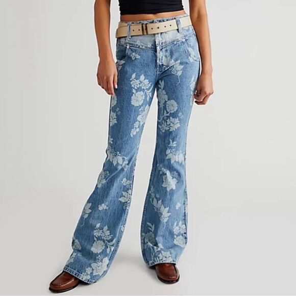 Free People Naomi floral flare jeans. Size 24 - Picture 1 of 6